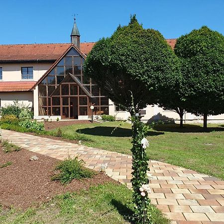 Holensky Dvur Hotel Ratibor  Bagian luar foto