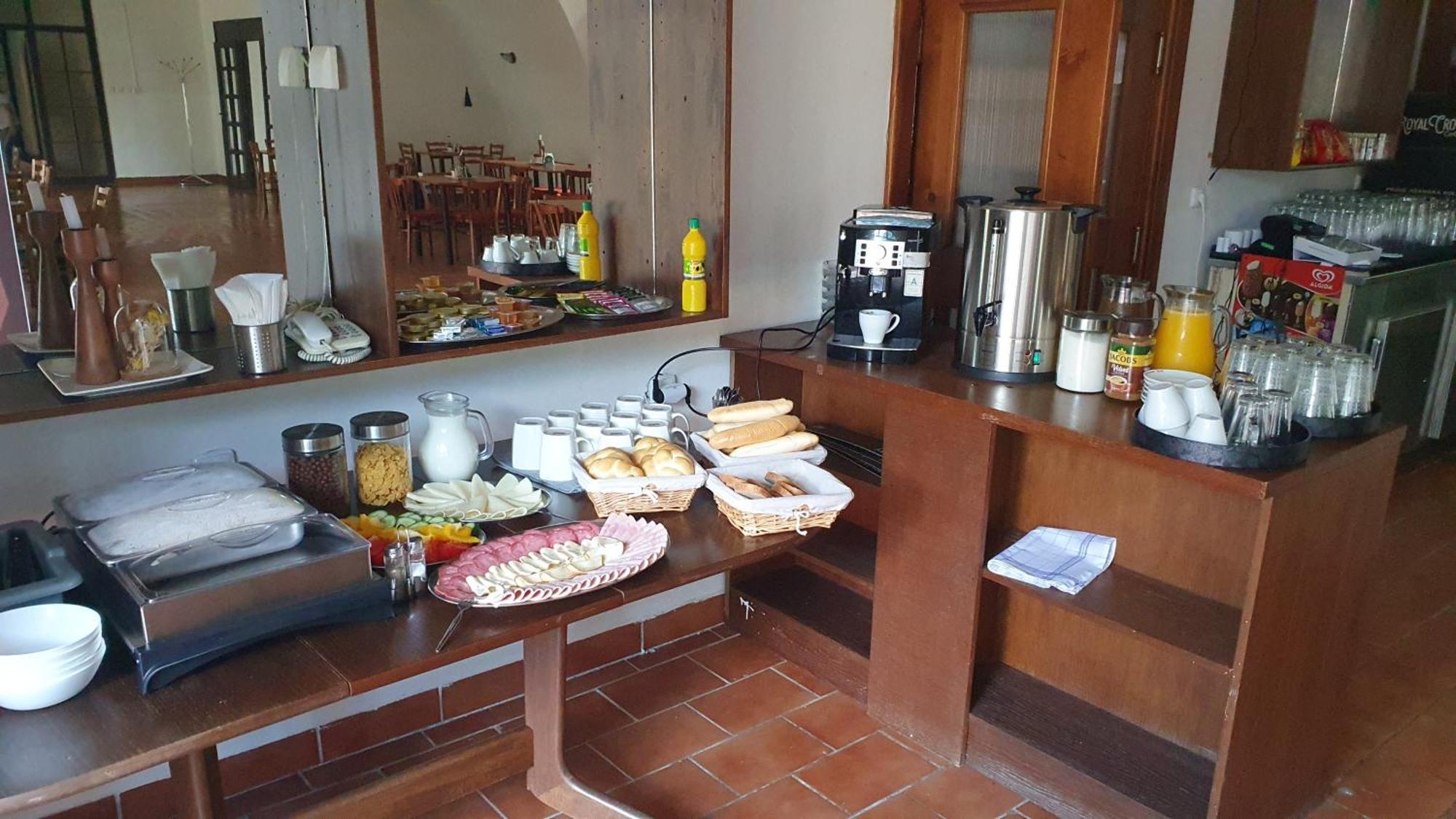 Holensky Dvur Hotel Ratibor  Bagian luar foto
